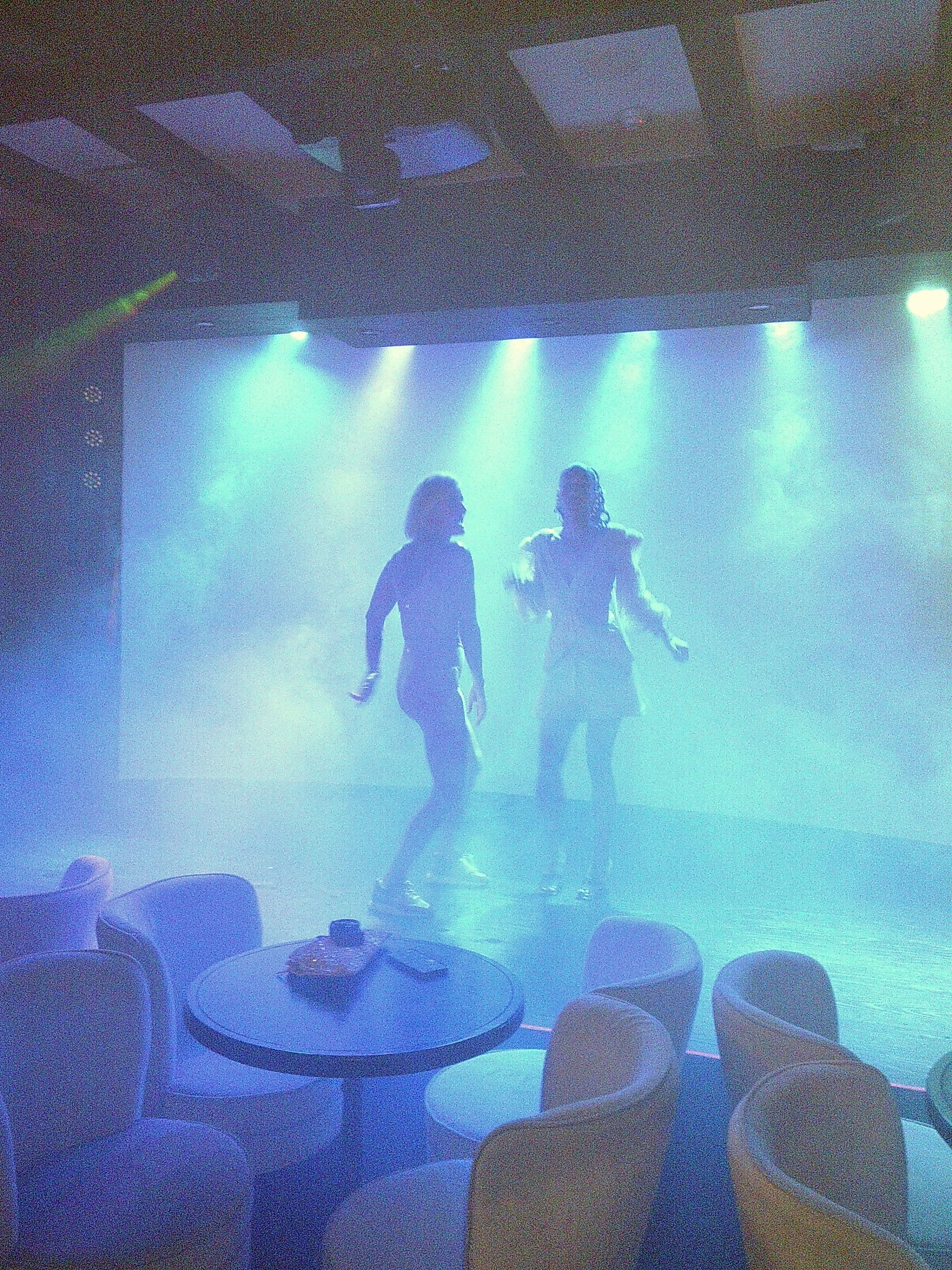 Dancing. / Playa Riviera, Mexico.
